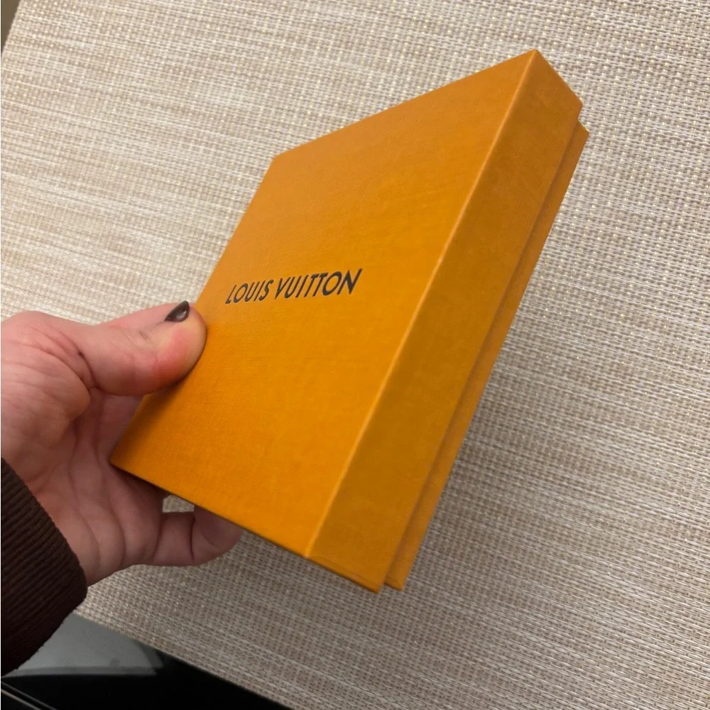 Louis Vuitton Vibrant Orange Gift Box Mini - Picture 2 of 5